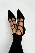 Annelore™ | Elegante Zwarte Pumps met Puntige Neus en Bandje