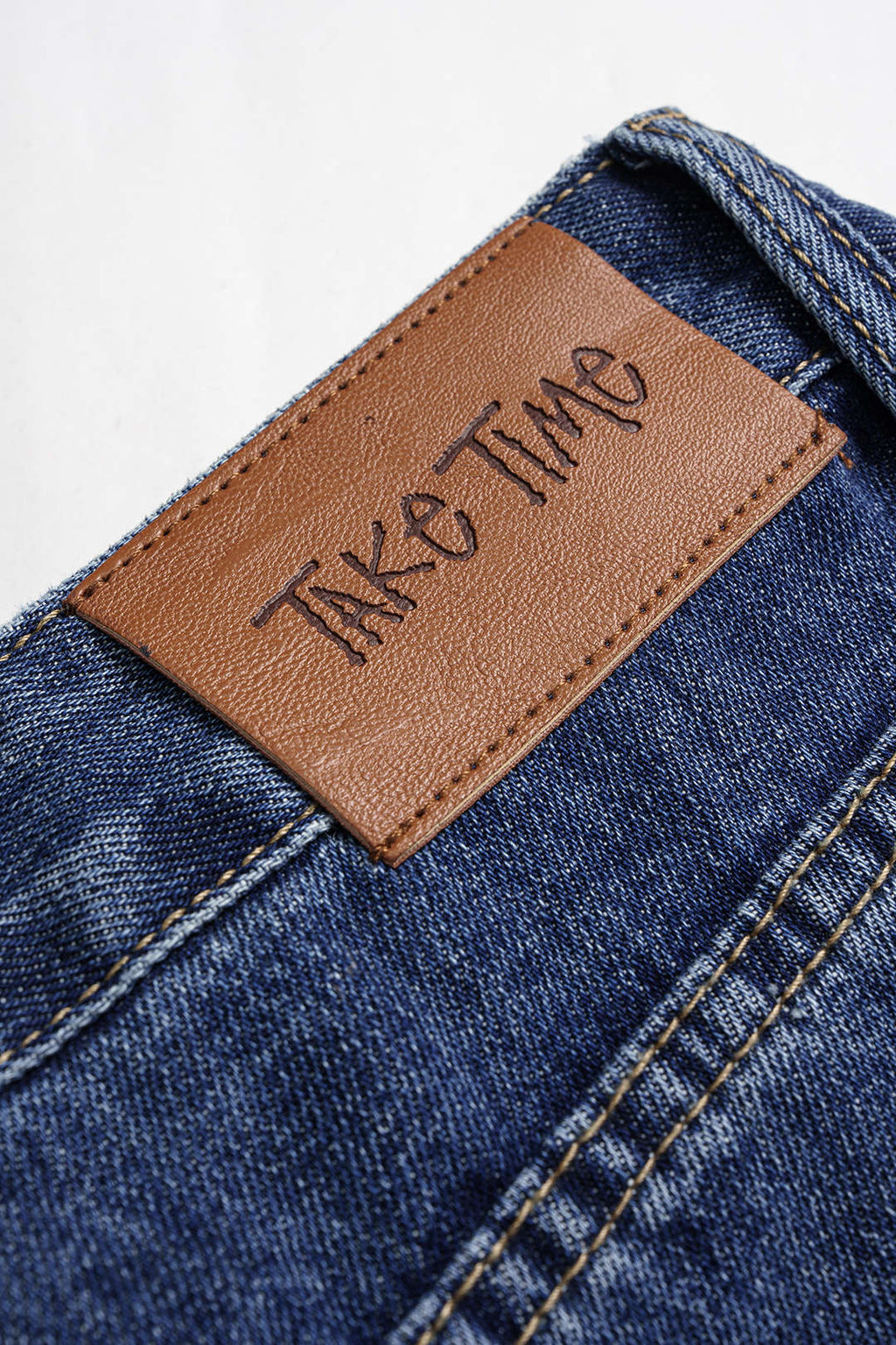 Jeans pour femmes à taille haute et à jambes évasées