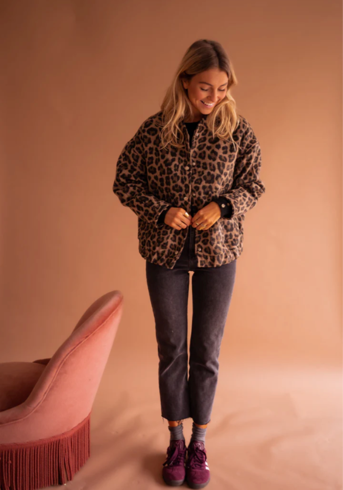 Fairuza - Jas met luipaardprint en knopen