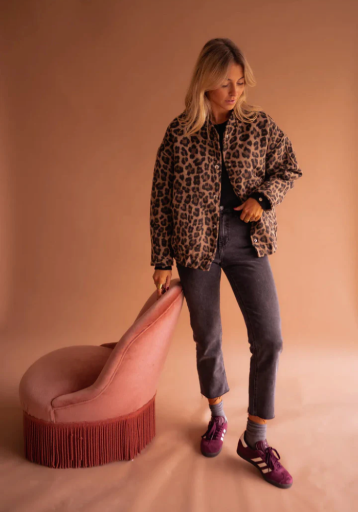 Fairuza - Jas met luipaardprint en knopen