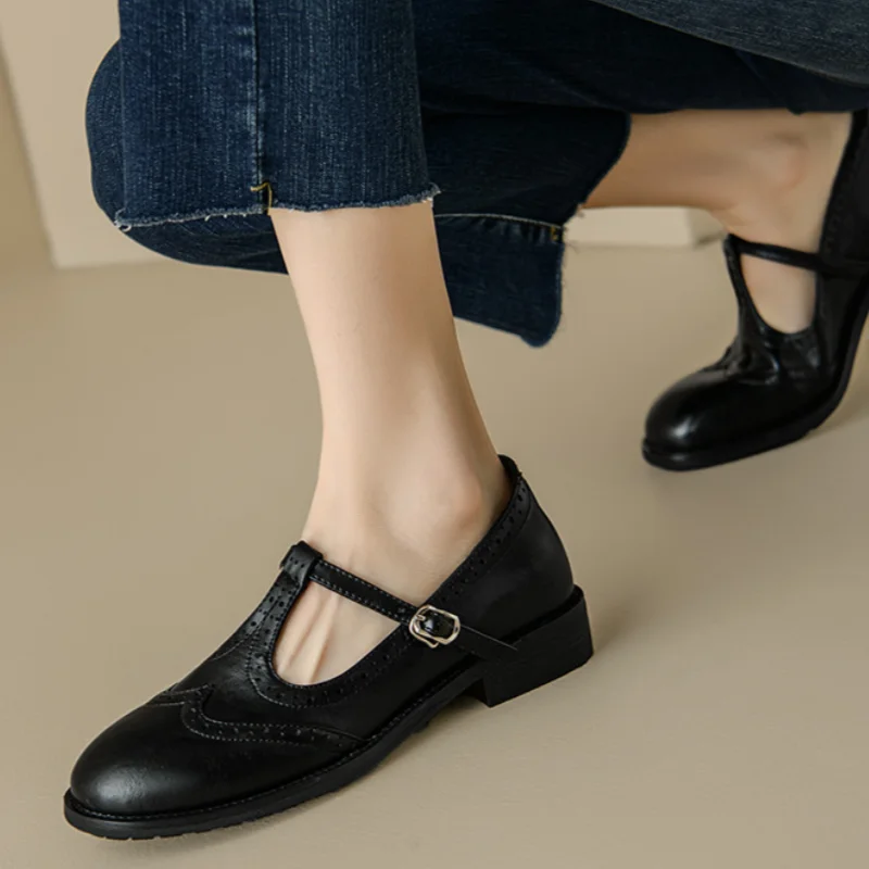 Julia | Chaussures orthopédiques avec une sangle en forme de T