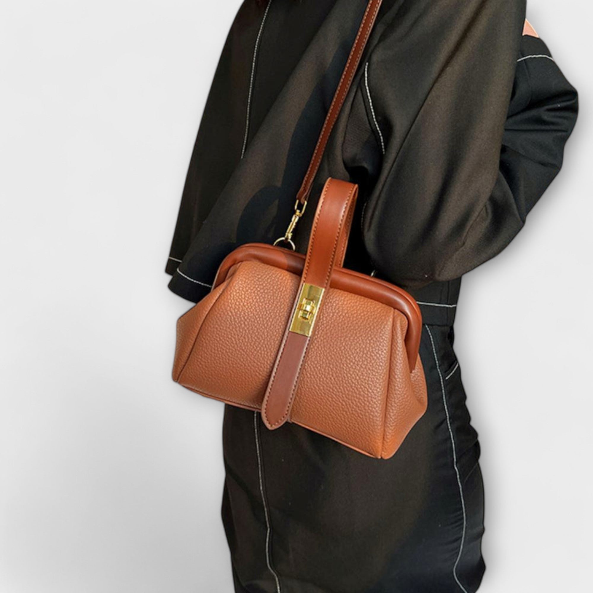 Kamila — Sac à main de style rétro avec un charme classique