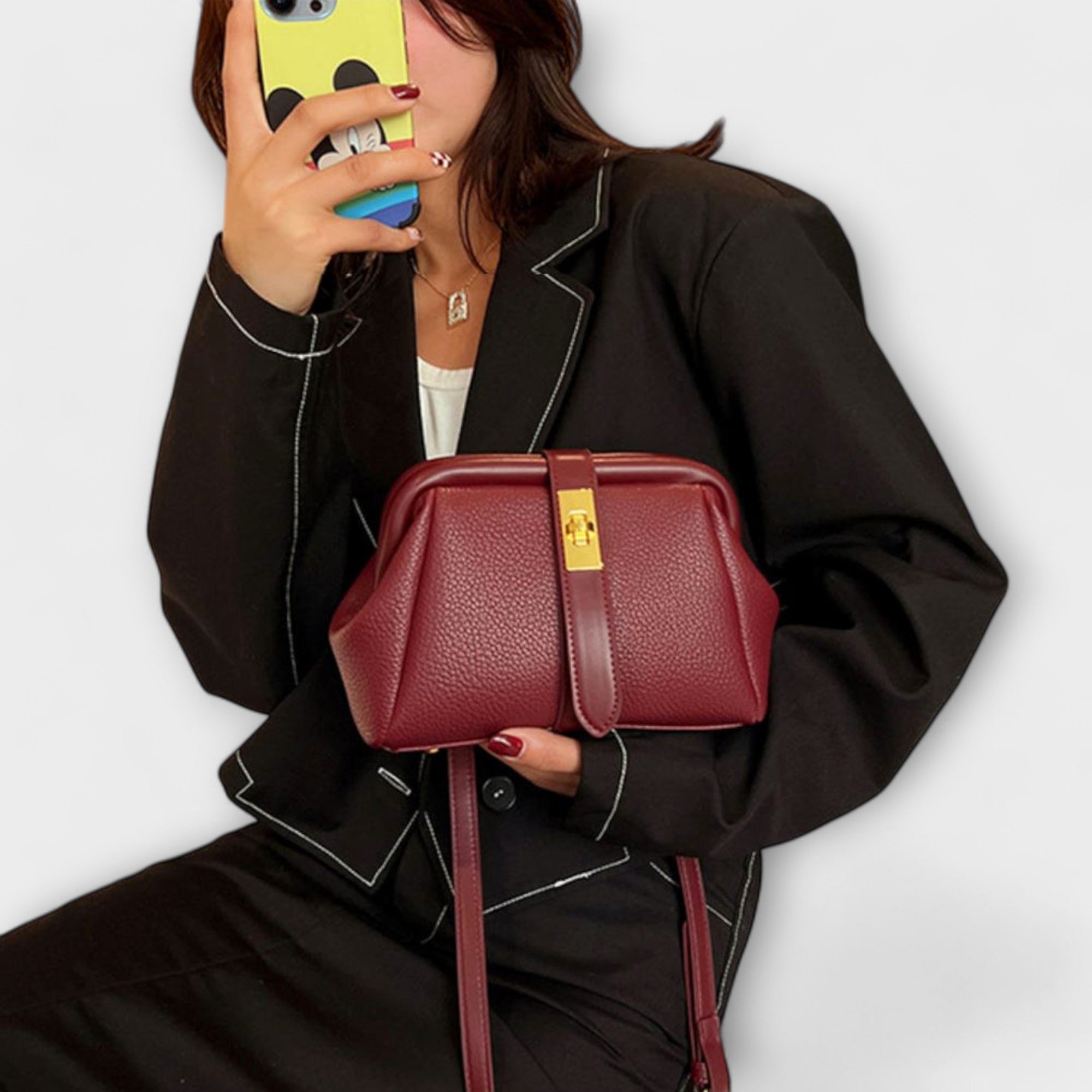 Kamila — Sac à main de style rétro avec un charme classique